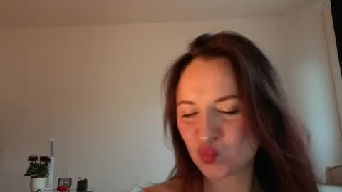 Lori online show from May 20, 6:27 pm