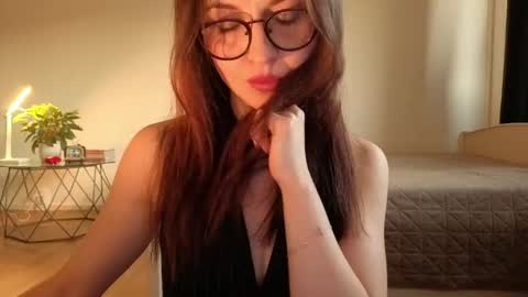 Lori online show from May 24, 6:51 pm
