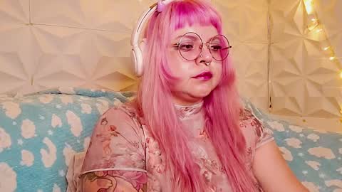 Gina George online show from May 24, 2:54 am