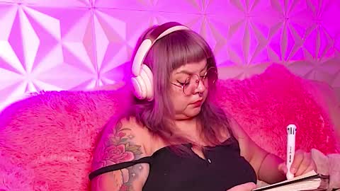 Gina George online show from October 31, 2:02 am