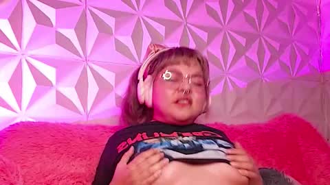 Gina George online show from November 23, 1:41 am