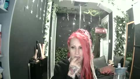 SaucySky online show from May 16, 12:46 am