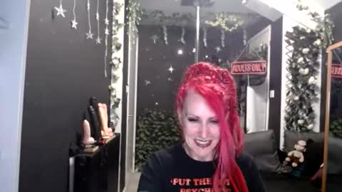 SaucySky online show from April 6, 9:16 pm