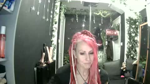 SaucySky online show from May 7, 10:35 pm