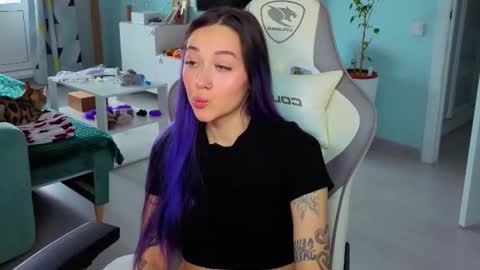 Ariel online show from May 22, 2:53 am