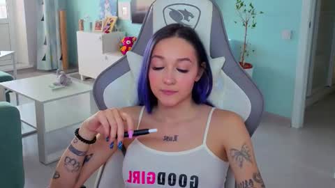 Ariel online show from February 6, 3:43 am