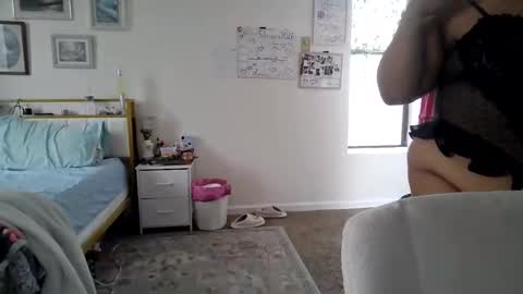 savanah24 online show from February 7, 8:45 pm