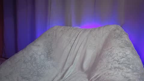 Sophie online show from April 28, 6:12 pm