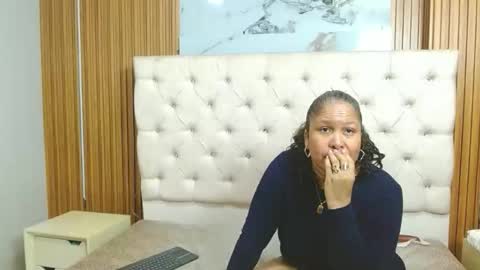 sayarahotcl202 online show from April 12, 9:50 pm