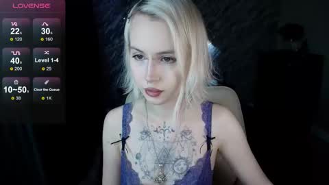 Anges online show from November 13, 1:15 am