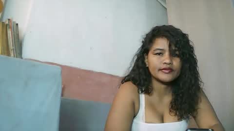 saylla1 online show from June 11, 10:01 am