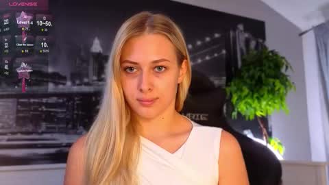 Hello guys our name is Emily Nicole Alice. We are very funny and love to spend time well online show from October 1, 4:45 pm