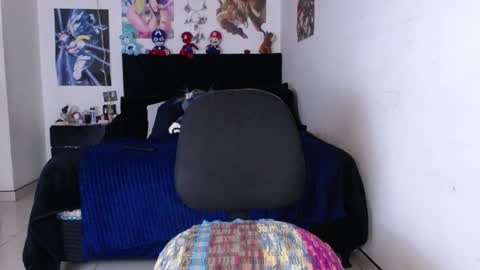 candy scarce online show from January 17, 9:06 pm