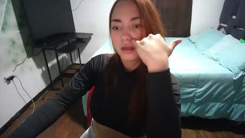 scarett_23 online show from November 24, 8:33 pm