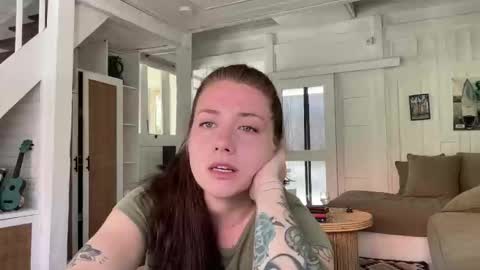 scarlajade online show from February 2, 3:49 am