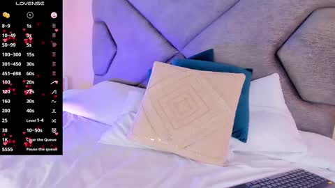 Scarlett online show from December 3, 8:00 pm