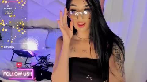 scarlet hill online show from November 13, 2:27 pm