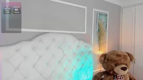 scarlet hill online show from December 13, 1:33 pm