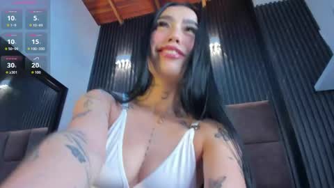 scarlet__jones_ online show from May 26, 4:45 am