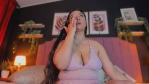 Claudia  online show from May 25, 11:59 pm