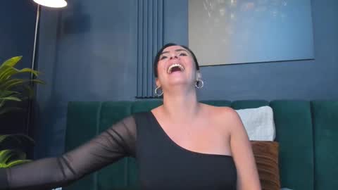 Scarlet Edwars online show from November 10, 9:32 pm