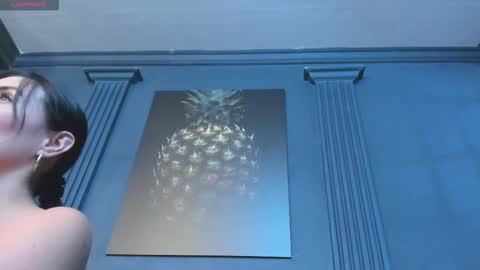 Scarlet Edwars online show from November 6, 8:48 pm