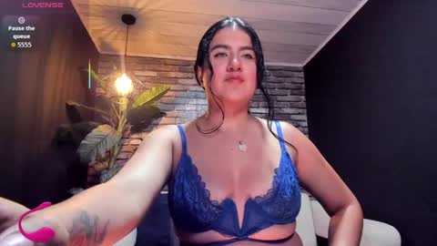 Andrea online show from May 12, 8:15 pm