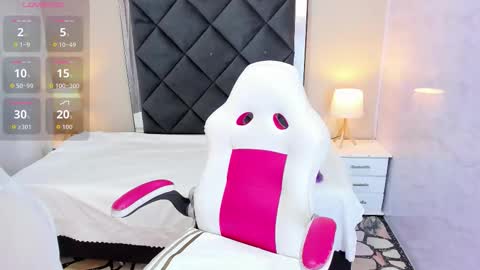 scarlet_lace1 online show from October 28, 6:46 pm