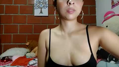 scarlet_muse18 online show from May 27, 11:13 pm