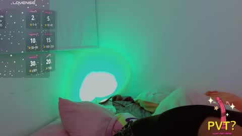 Scarlet  online show from January 10, 12:59 am