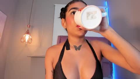 scarlet_vixen_ online show from April 1, 1:01 pm