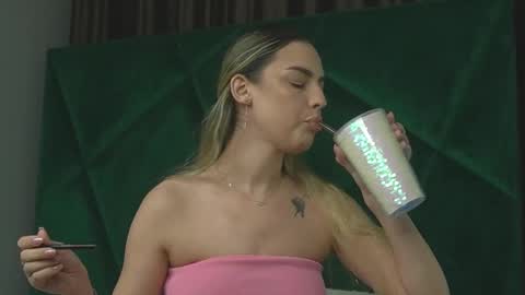 Scarlet online show from October 10, 1:43 am