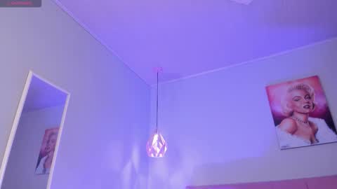 Scarlet  online show from January 12, 5:56 am