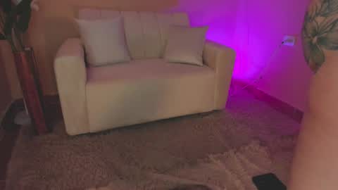 Scarleth... but not Scarleth Johansson. online show from December 22, 9:12 am