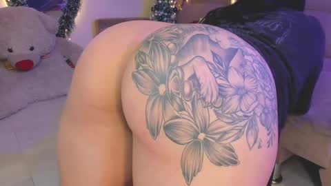 Scarleth... but not Scarleth Johansson. online show from December 23, 2:35 am