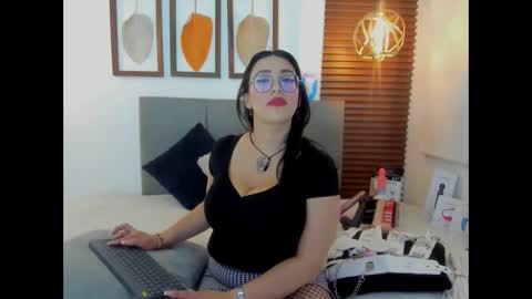 scarleth online show from December 18, 2:42 am