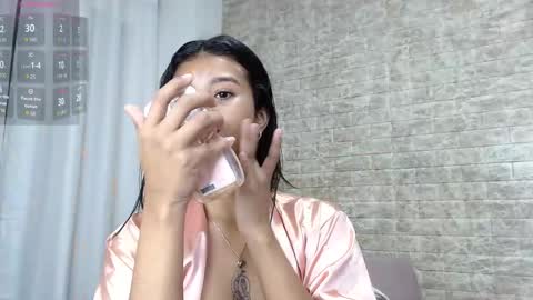 scarletht online show from September 23, 12:25 pm