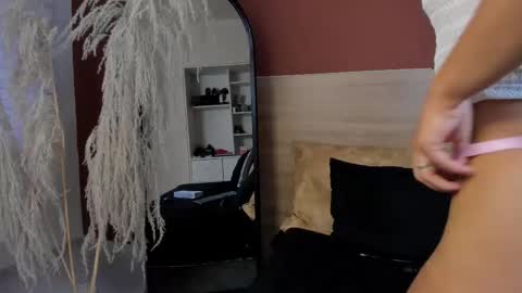 Scarlett  online show from March 12, 8:55 pm