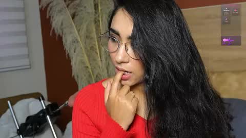 Scarlett  online show from May 9, 1:46 pm