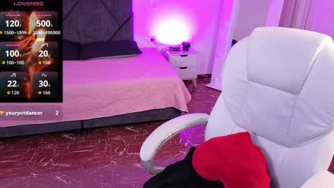 Scarlett online show from May 11, 2:45 pm
