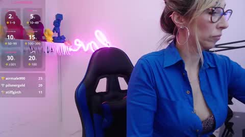 Scarlett online show from November 7, 1:38 pm