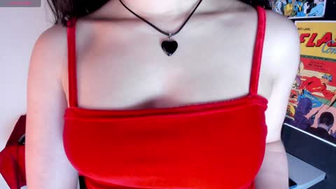 SCARLETT FOX  online show from December 3, 11:10 am