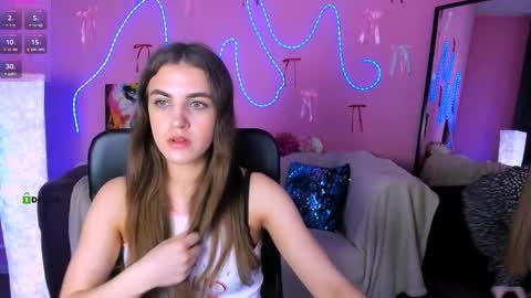 Scarlett online show from April 6, 1:45 pm