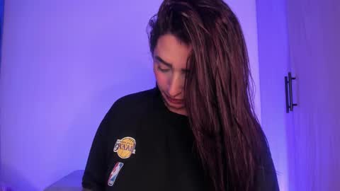 SCARLETT COLLINS online show from November 19, 6:02 am