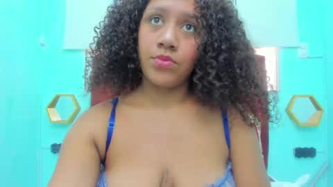 scarlett_fox20 online show from May 21, 3:32 pm