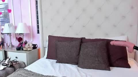scarlett_leblanc_ online show from May 11, 4:04 pm