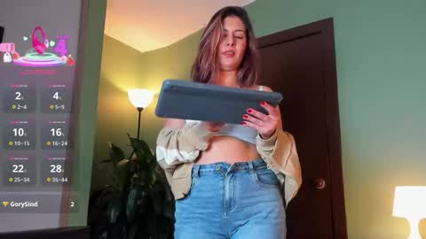 Scarlett online show from December 5, 6:53 pm