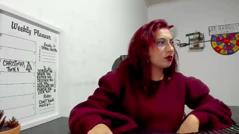 Snapshot of scarlett_sen chatting on December 23, 1:56 pm Mistress Scarlett online show from December 23, 1:56 pm