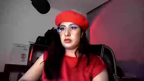Snapshot of scarlett_sen chatting on September 13, 3:42 pm Mistress Scarlett online show from September 13, 3:42 pm