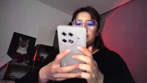 Snapshot of scarlett_sen chatting on September 26, 4:15 pm Mistress Scarlett online show from September 26, 4:15 pm